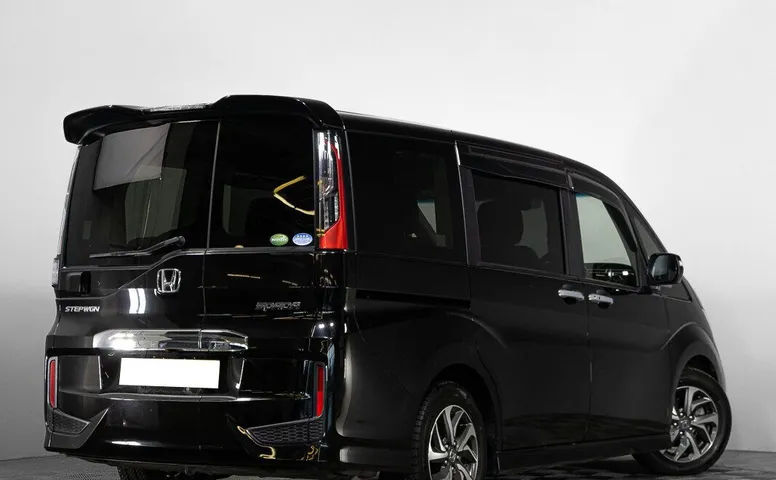 Honda Stepwgn V