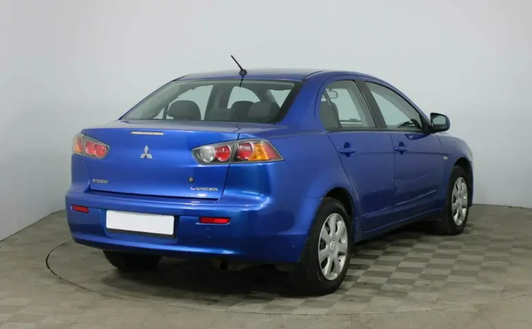 Mitsubishi Lancer