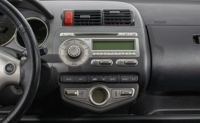 Honda Jazz 1 рестайлинг