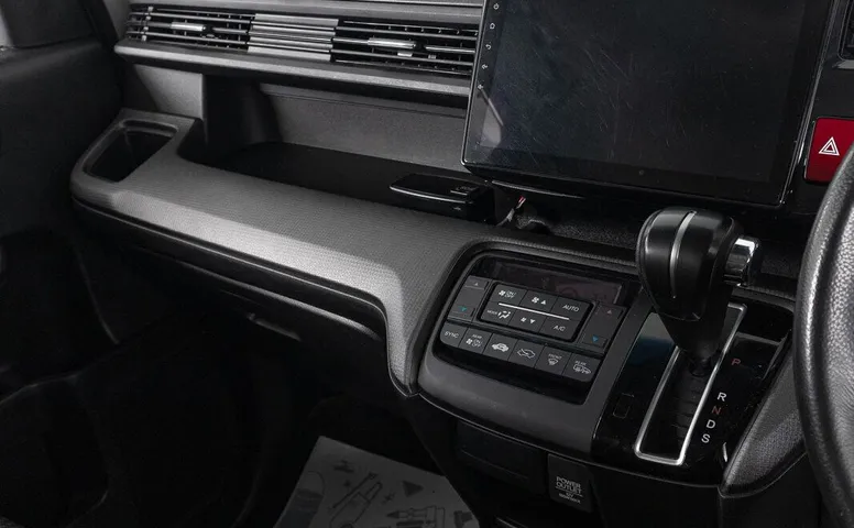Honda Stepwgn V